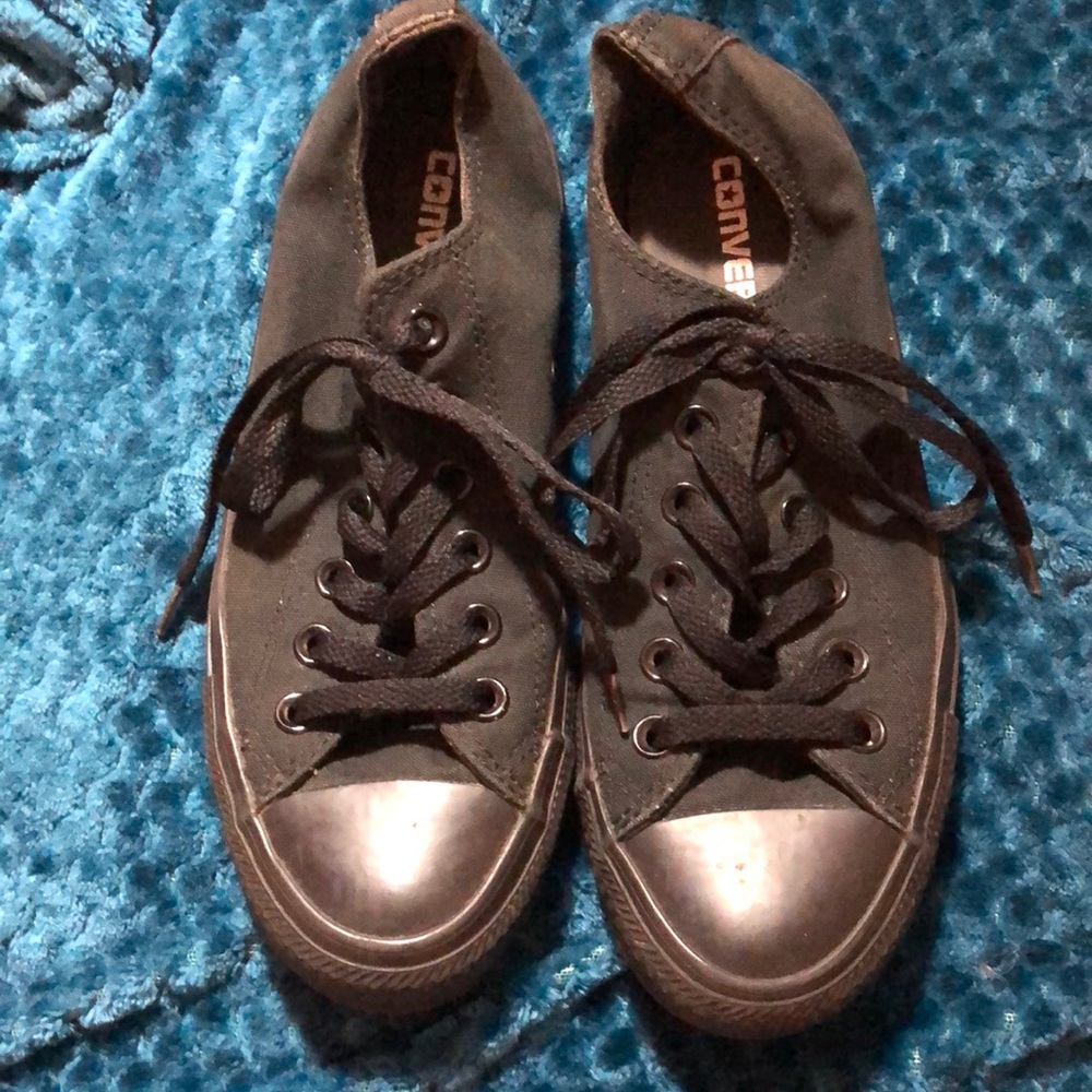 Black Converse Women’s Size 7 Men’s Size 6